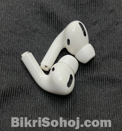 Apple Airpods Pro with Wireless Charging Case